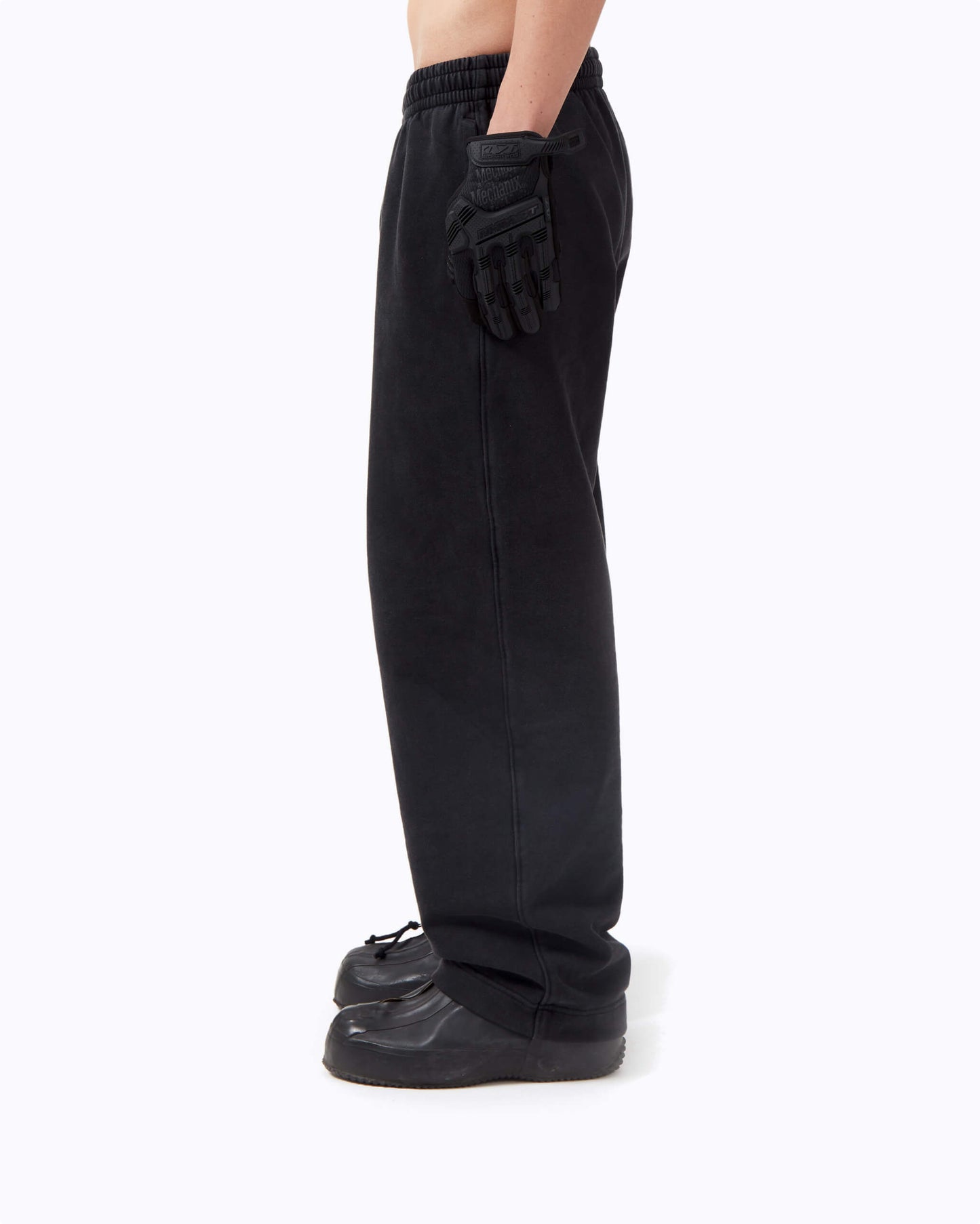 VINTAGE BLACK SWEATPANTS